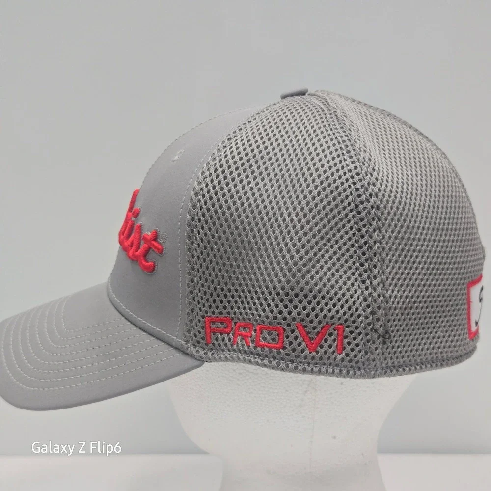 Titleist Golf Hat Gray Red Mesh Back Stretch Fit Pro V1 FJ Logo Cap Mens S/M